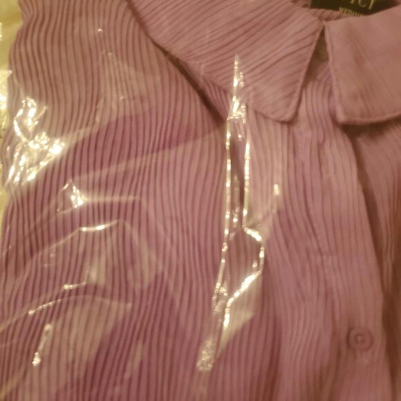 Vici Sheridan textured blouse, new in package, medium, purple lilac lavender - Picture 2 of 2